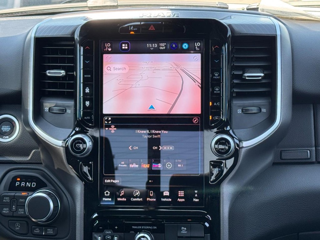 Ram 1500 Vehicle Full-screen Gallery Image 10
