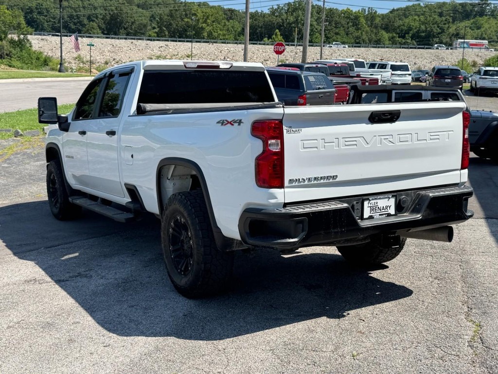 Chevrolet Silverado 3500HD Vehicle Full-screen Gallery Image 06