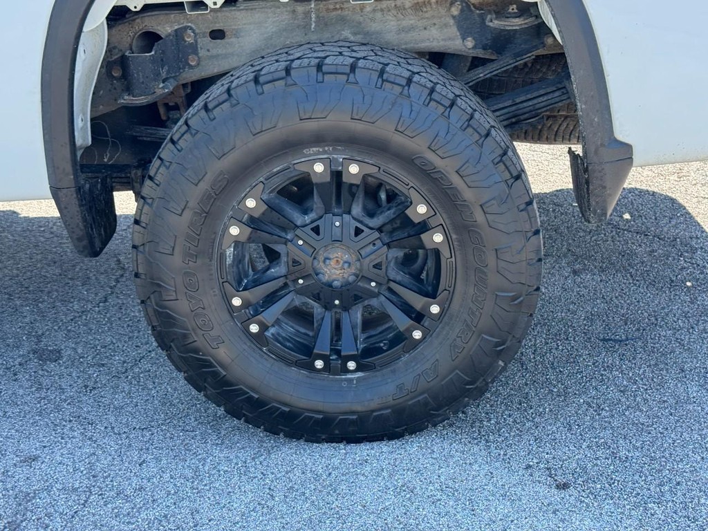 Chevrolet Silverado 3500HD Vehicle Full-screen Gallery Image 07