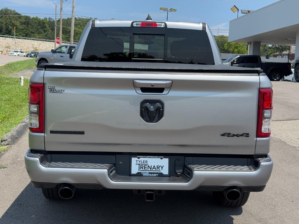 Ram 1500 Vehicle Full-screen Gallery Image 05