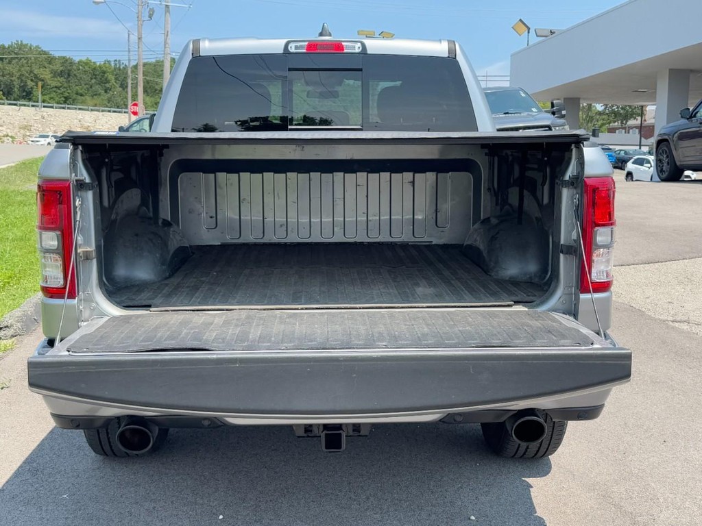 Ram 1500 Vehicle Full-screen Gallery Image 06
