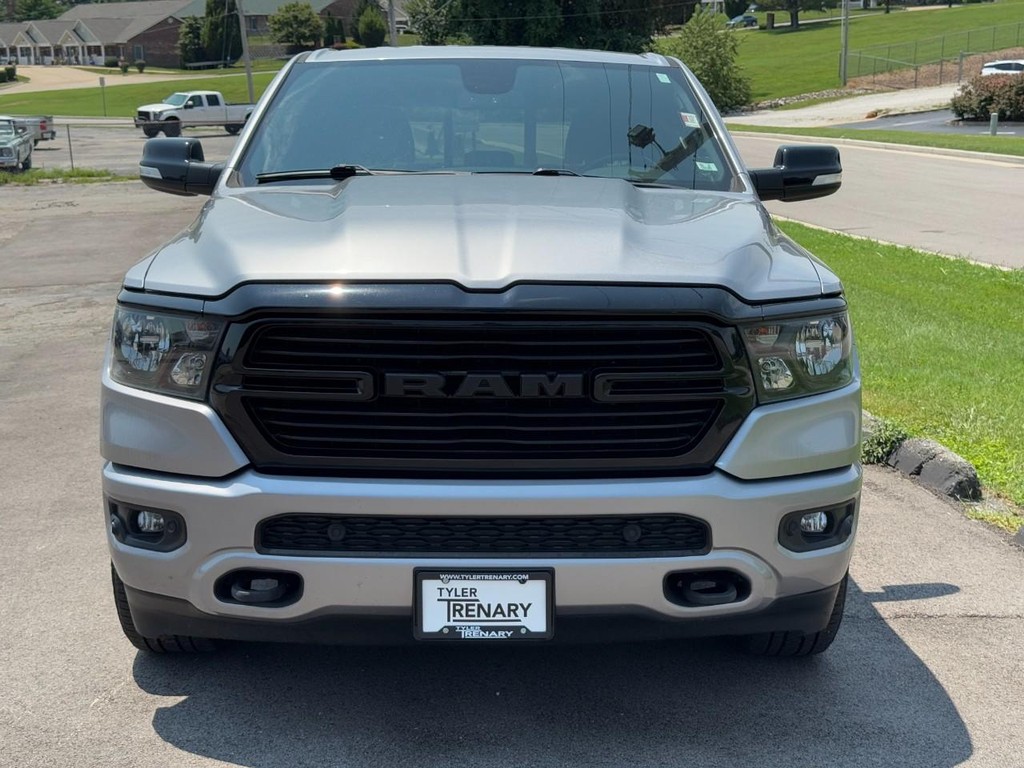Ram 1500 Vehicle Full-screen Gallery Image 11