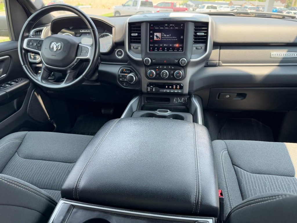 Ram 1500 Vehicle Full-screen Gallery Image 13