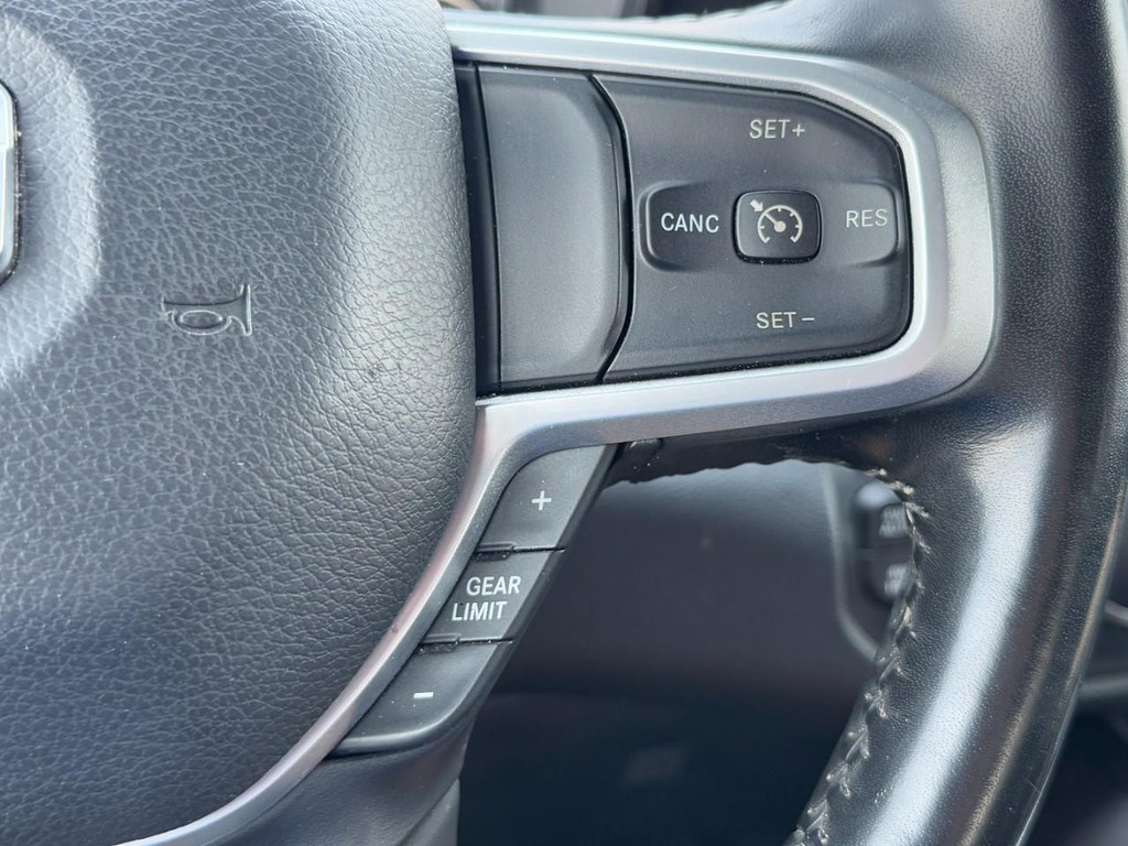 Ram 1500 Vehicle Full-screen Gallery Image 19
