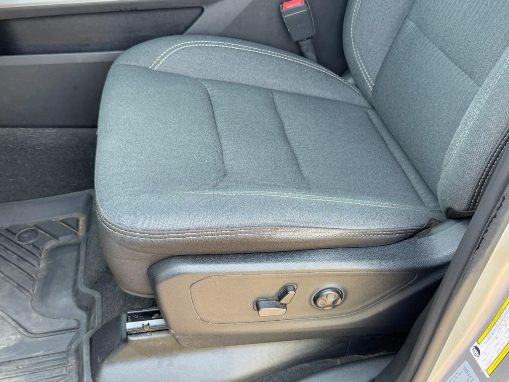 Ram 1500 Vehicle Full-screen Gallery Image 25