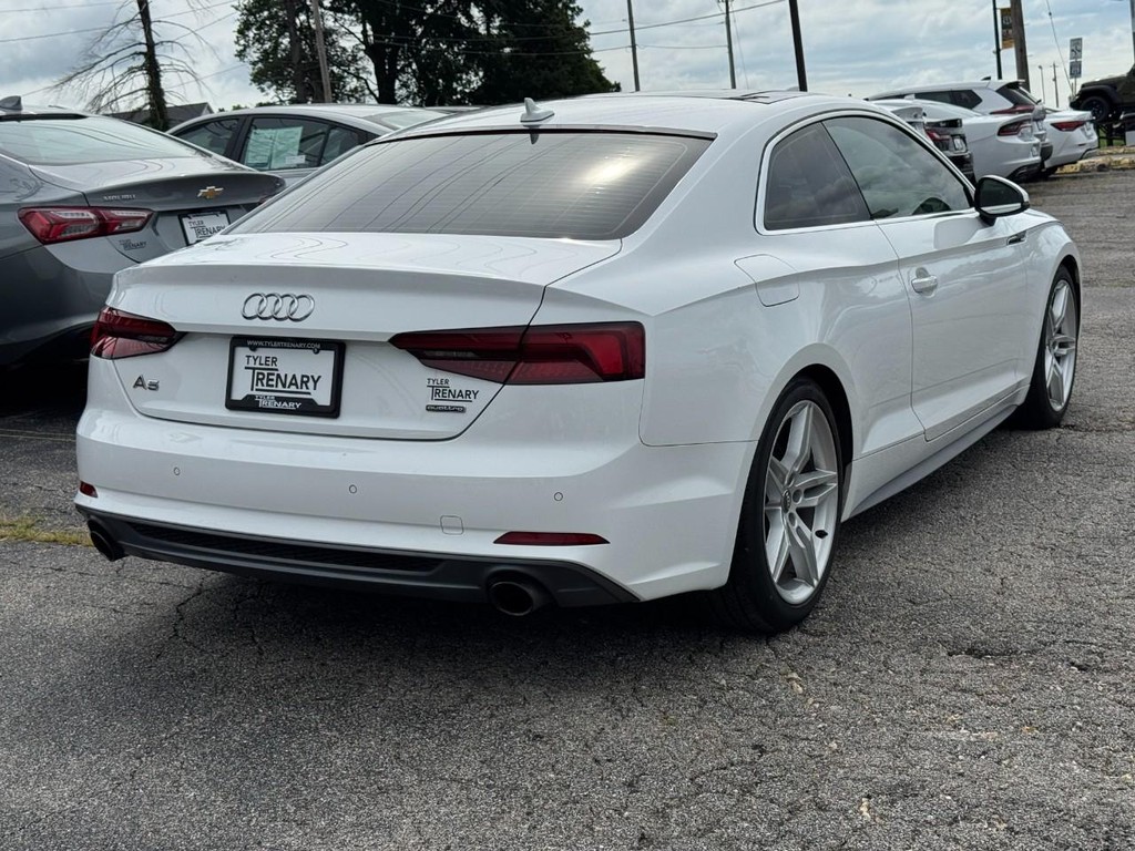 Audi A5 Coupe Vehicle Full-screen Gallery Image 03