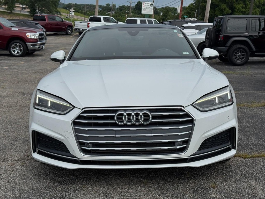 Audi A5 Coupe Vehicle Full-screen Gallery Image 09