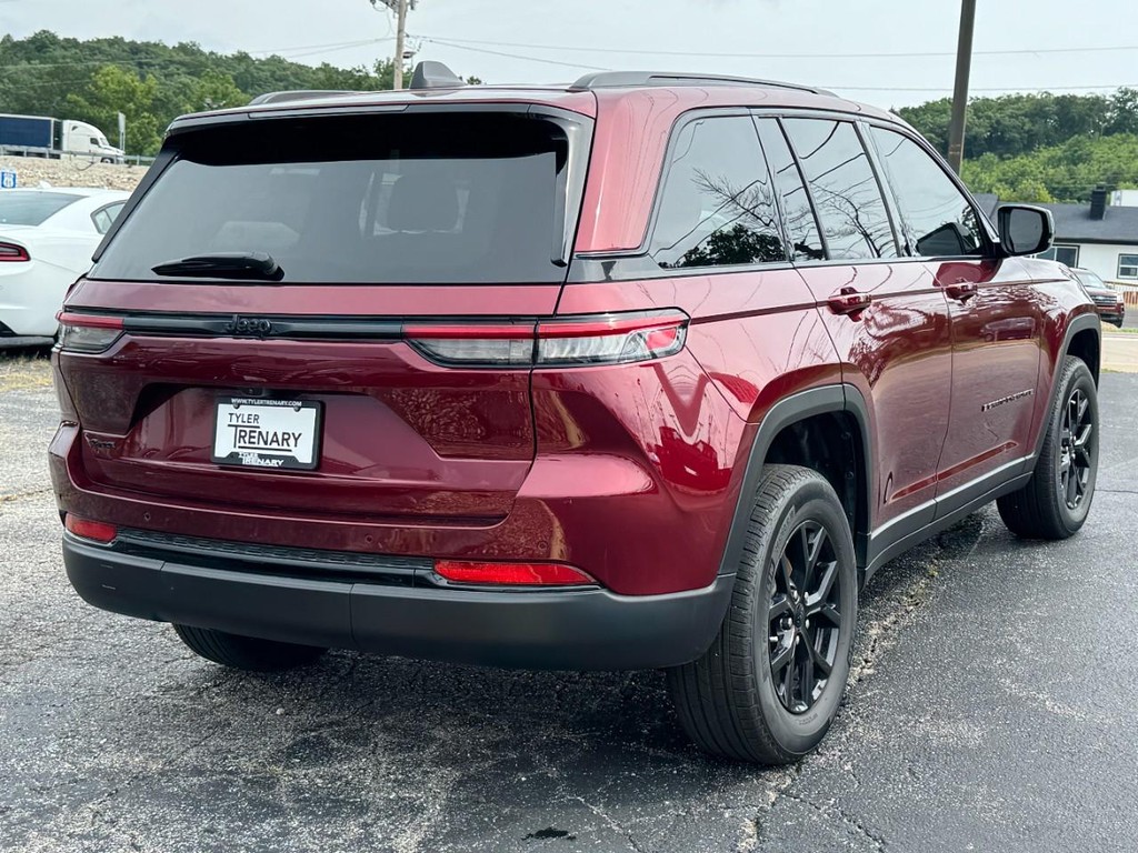 Jeep Grand Cherokee Vehicle Full-screen Gallery Image 04