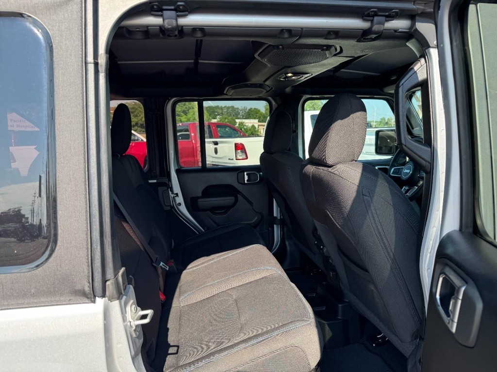 Jeep Wrangler 4xe Vehicle Full-screen Gallery Image 12