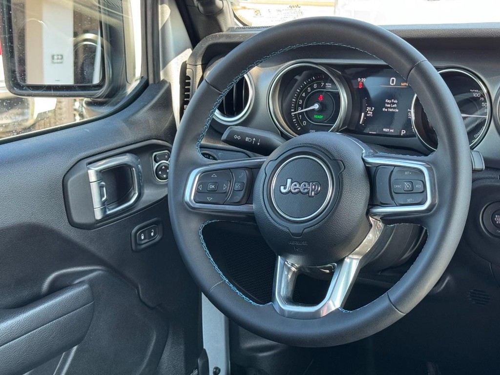 Jeep Wrangler 4xe Vehicle Full-screen Gallery Image 14