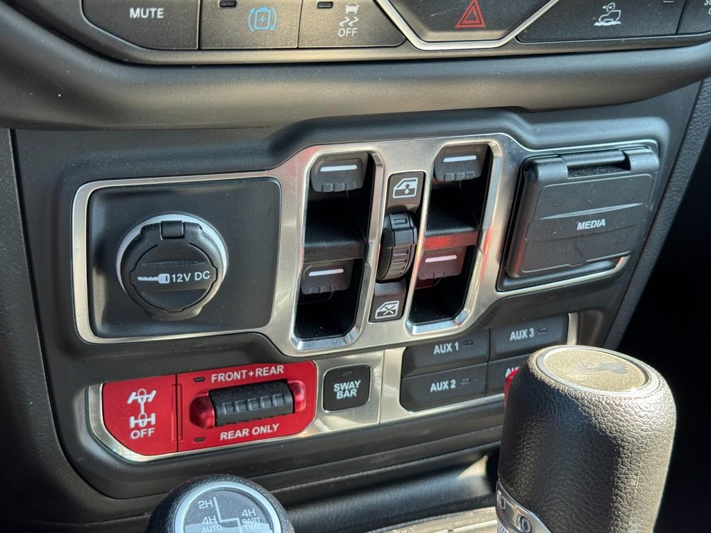 Jeep Wrangler 4xe Vehicle Full-screen Gallery Image 22