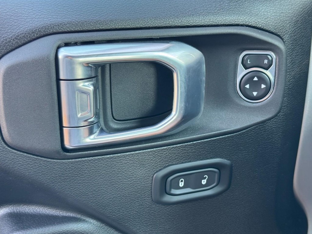 Jeep Wrangler 4xe Vehicle Full-screen Gallery Image 25