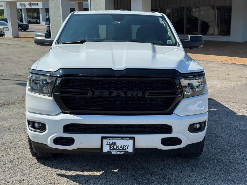 Ram 1500 Vehicle Full-screen Gallery Image 11