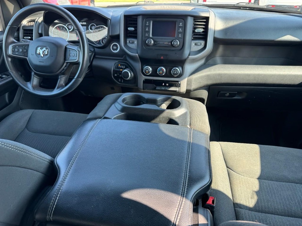 Ram 1500 Vehicle Full-screen Gallery Image 13
