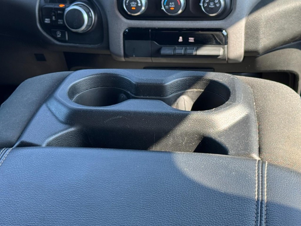 Ram 1500 Vehicle Full-screen Gallery Image 16
