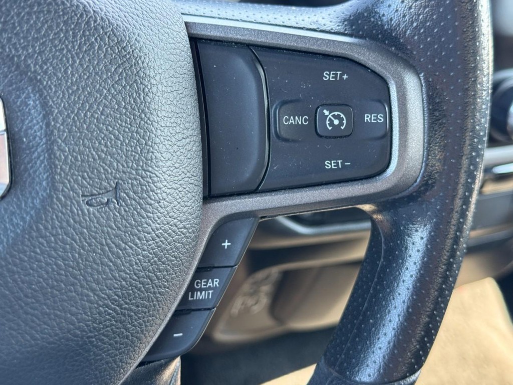 Ram 1500 Vehicle Full-screen Gallery Image 19