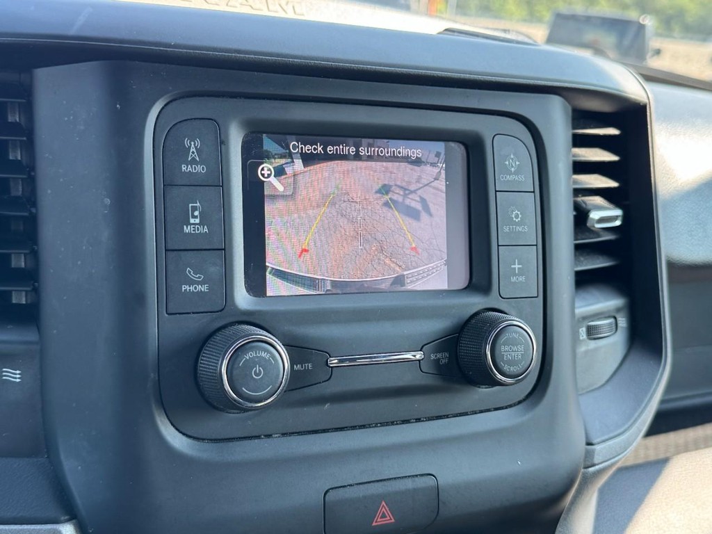 Ram 1500 Vehicle Full-screen Gallery Image 22
