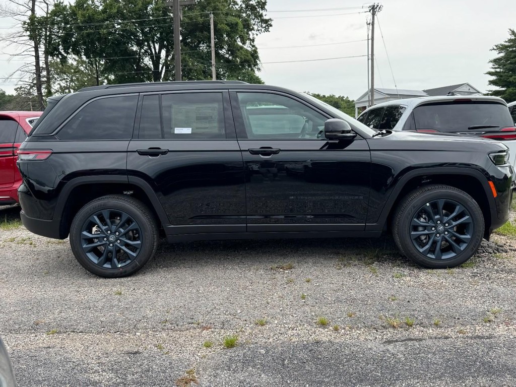 Jeep Grand Cherokee Vehicle Full-screen Gallery Image 02