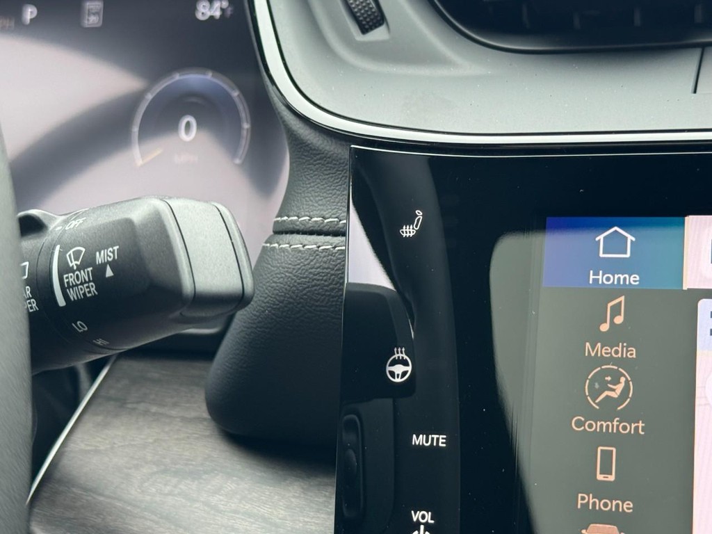 Jeep Grand Cherokee Vehicle Full-screen Gallery Image 17