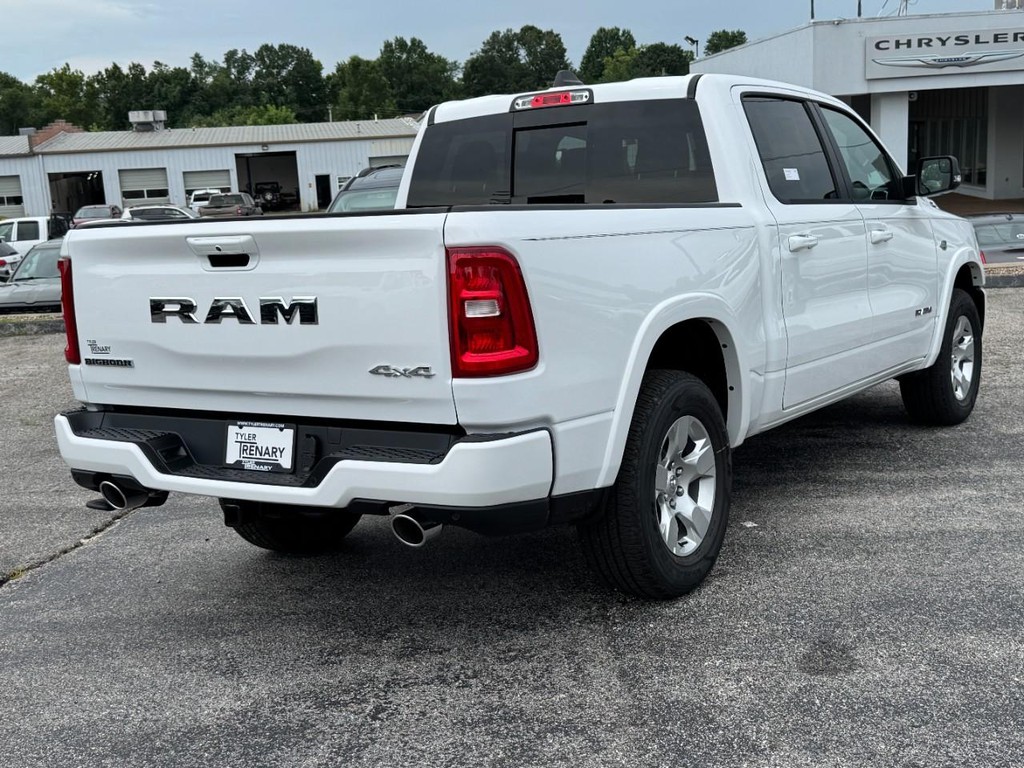Ram 1500 Vehicle Full-screen Gallery Image 04