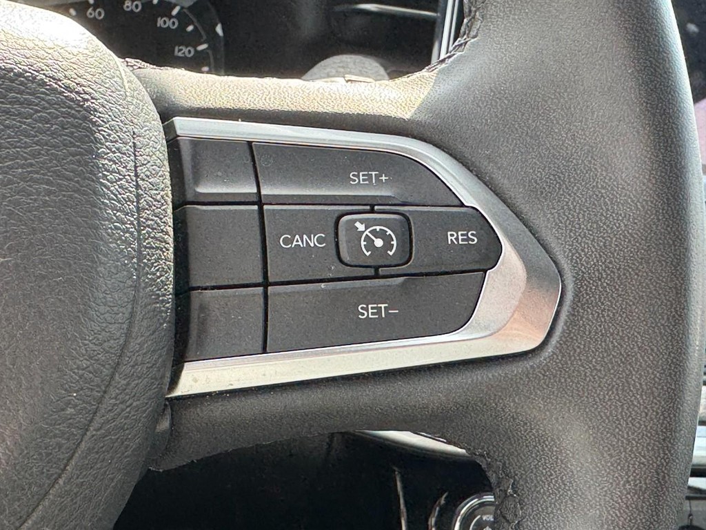 Jeep Compass Vehicle Full-screen Gallery Image 19
