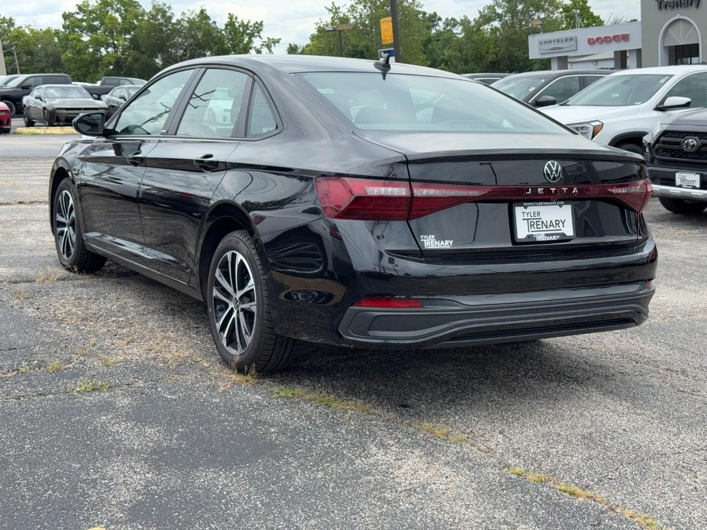 Volkswagen Jetta Vehicle Full-screen Gallery Image 07