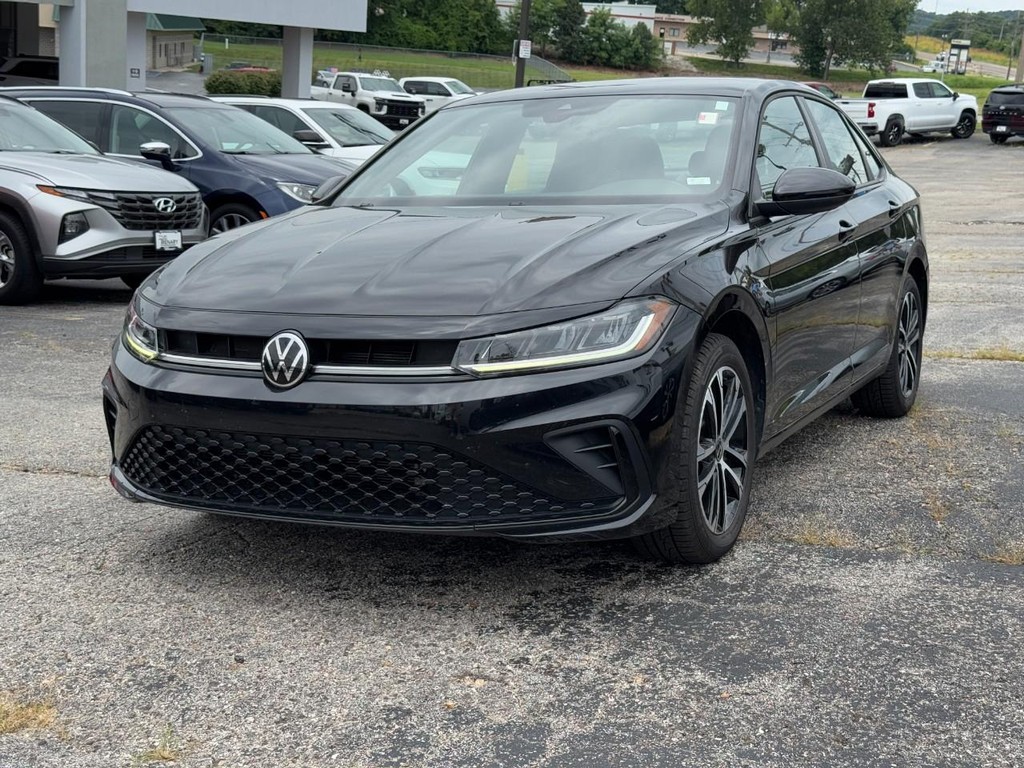 Volkswagen Jetta Vehicle Full-screen Gallery Image 10