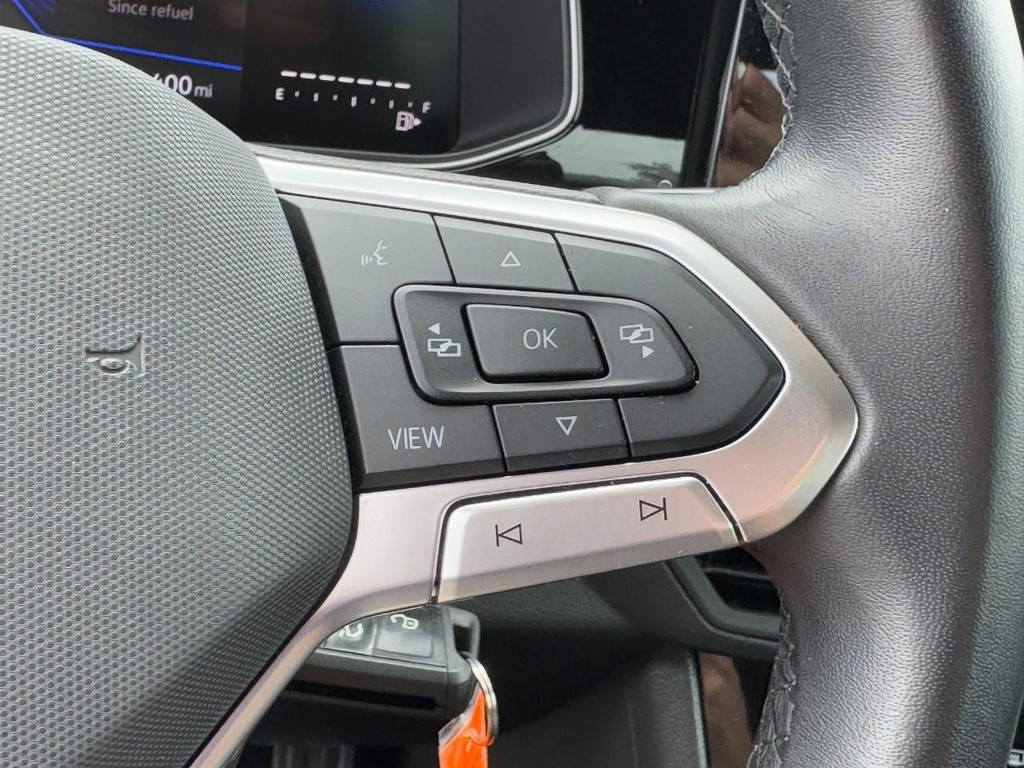 Volkswagen Jetta Vehicle Full-screen Gallery Image 19