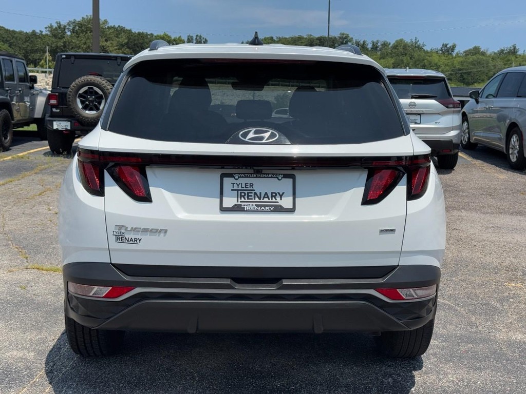Hyundai Tucson Vehicle Full-screen Gallery Image 05