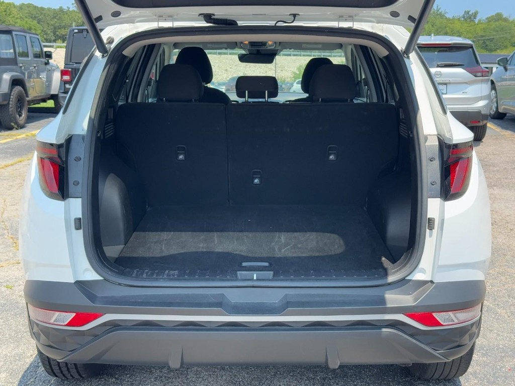 Hyundai Tucson Vehicle Full-screen Gallery Image 06