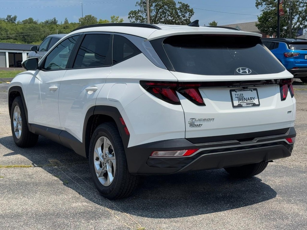 Hyundai Tucson Vehicle Full-screen Gallery Image 07