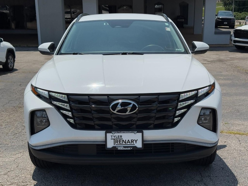 Hyundai Tucson Vehicle Full-screen Gallery Image 11