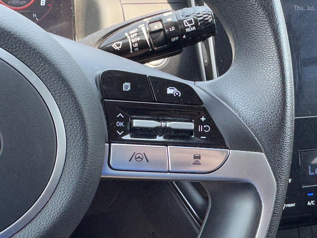 Hyundai Tucson Vehicle Full-screen Gallery Image 19