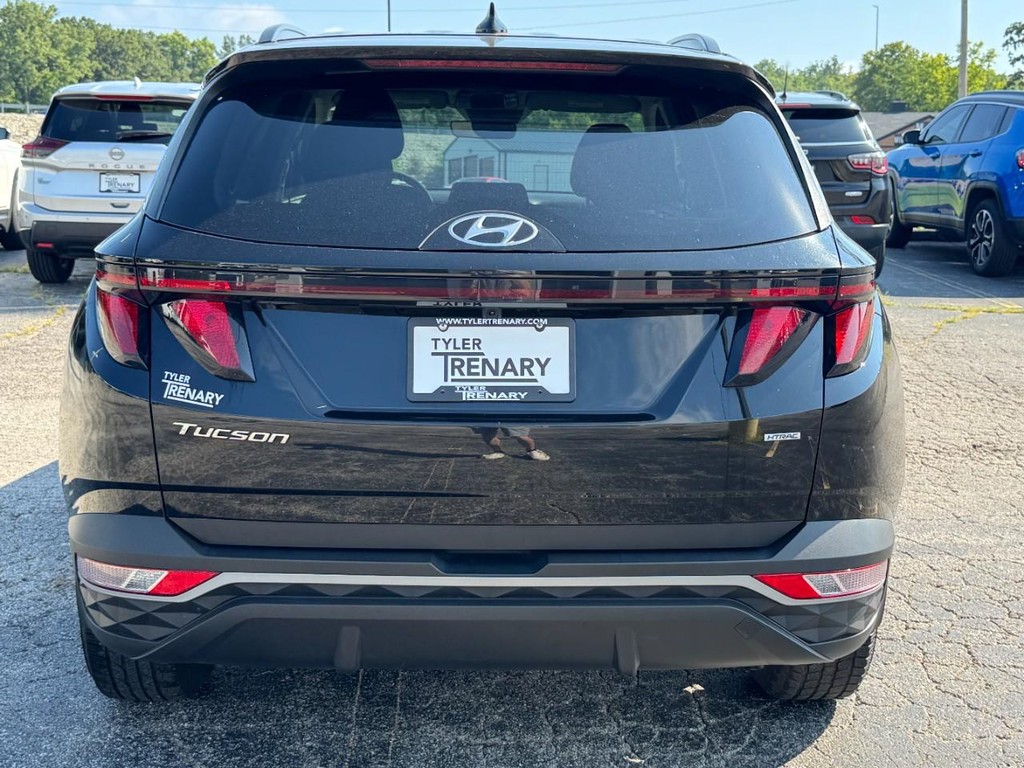 Hyundai Tucson Vehicle Full-screen Gallery Image 05