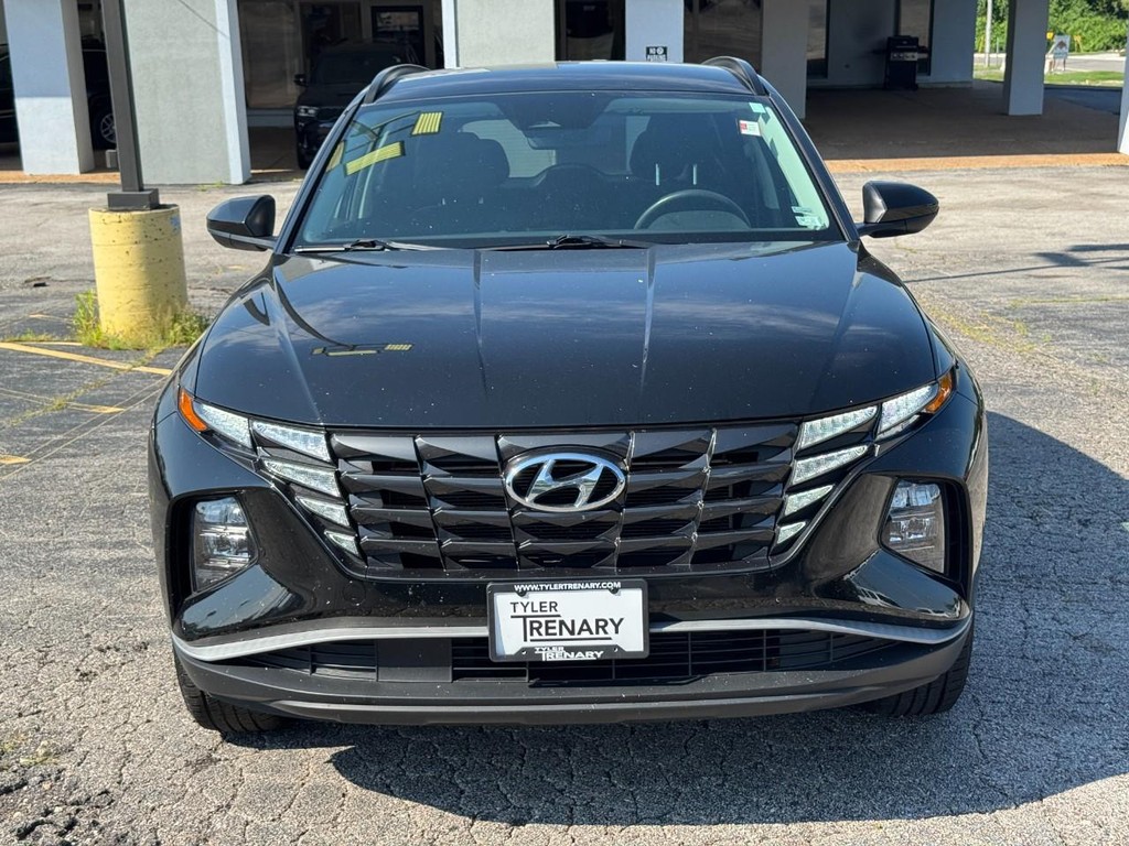 Hyundai Tucson Vehicle Full-screen Gallery Image 11