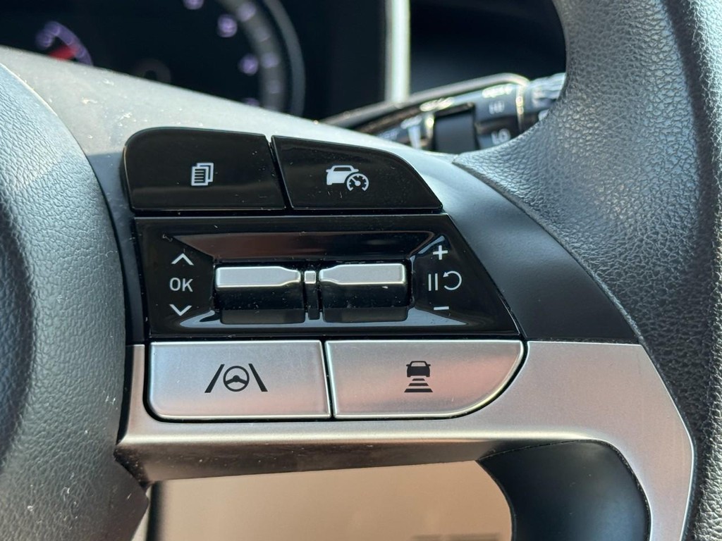 Hyundai Tucson Vehicle Full-screen Gallery Image 19