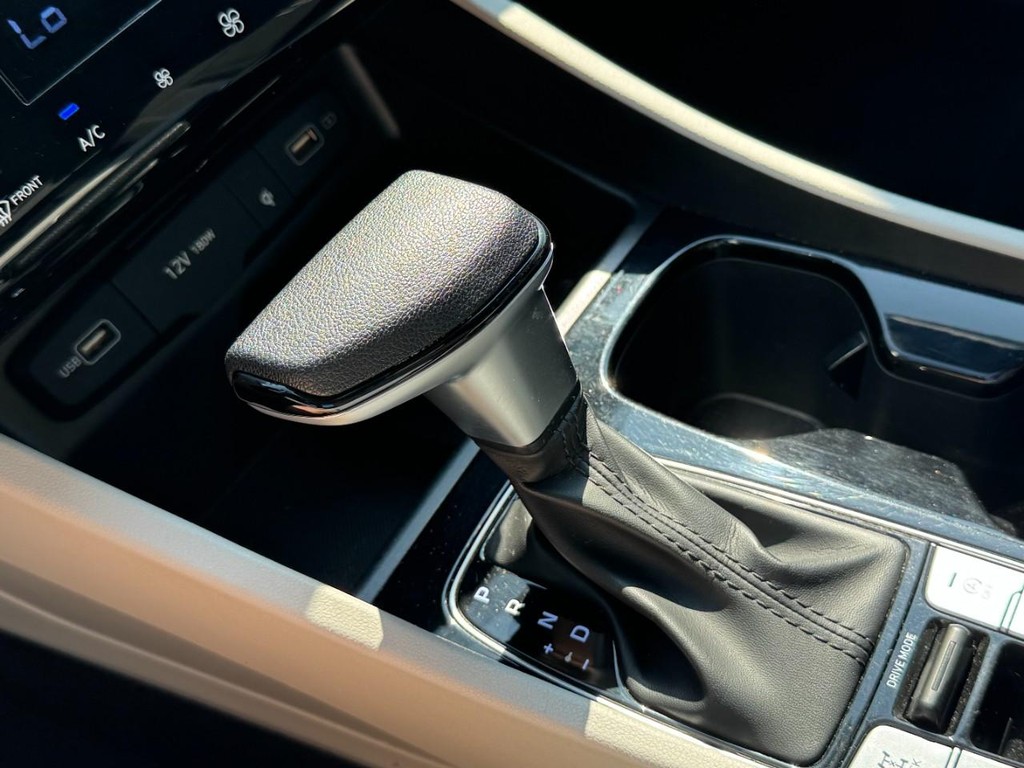 Hyundai Tucson Vehicle Full-screen Gallery Image 22