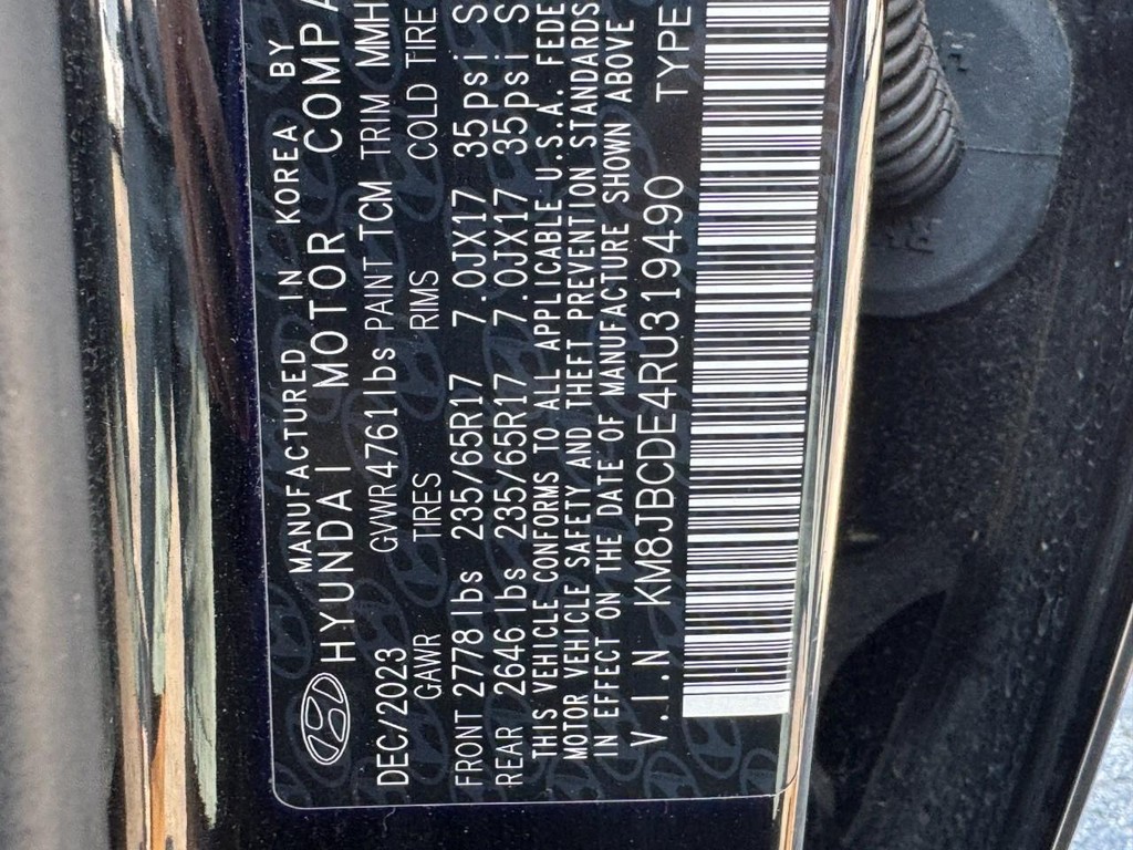 Hyundai Tucson Vehicle Full-screen Gallery Image 26