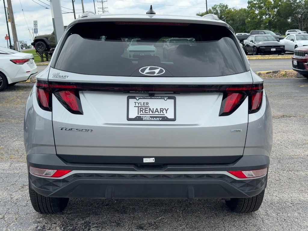 Hyundai Tucson Vehicle Full-screen Gallery Image 05