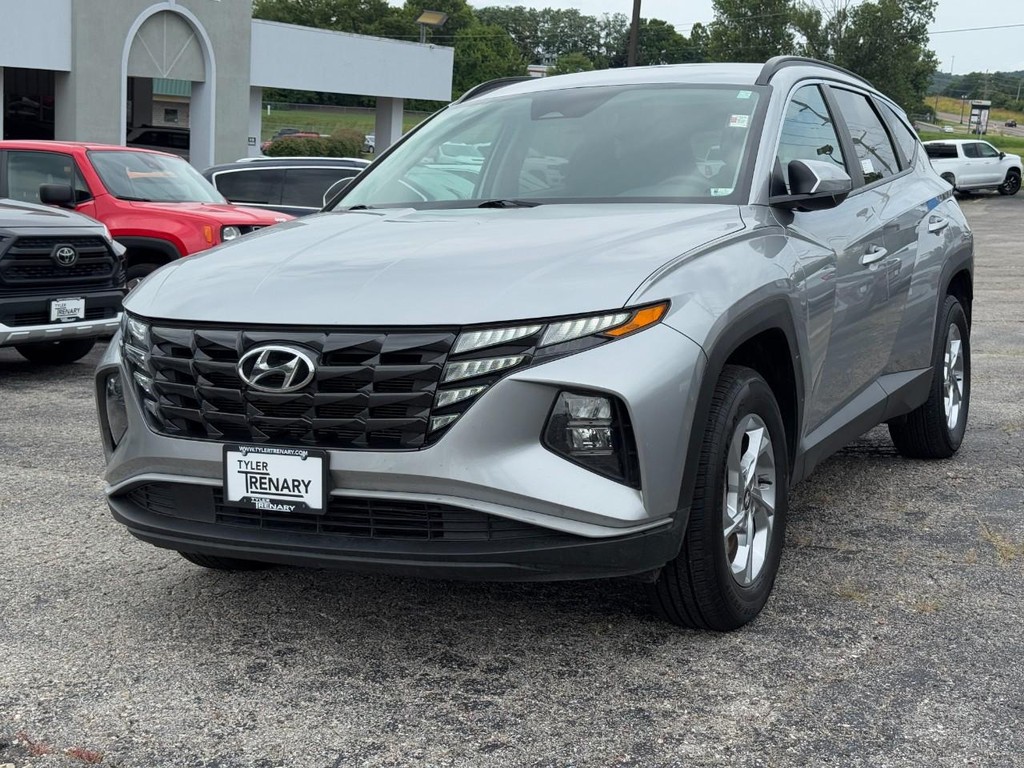 Hyundai Tucson Vehicle Full-screen Gallery Image 10