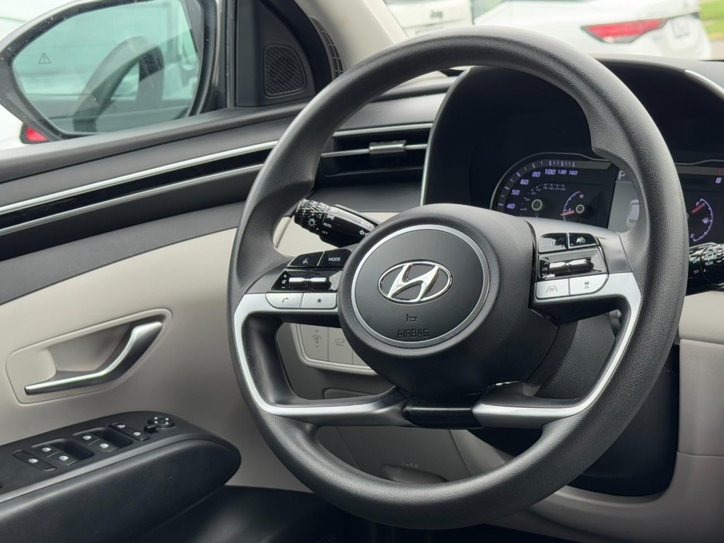 Hyundai Tucson Vehicle Full-screen Gallery Image 14