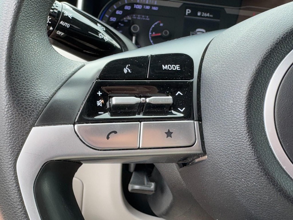 Hyundai Tucson Vehicle Full-screen Gallery Image 18
