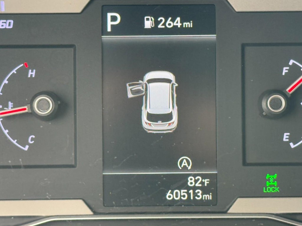 Hyundai Tucson Vehicle Full-screen Gallery Image 20