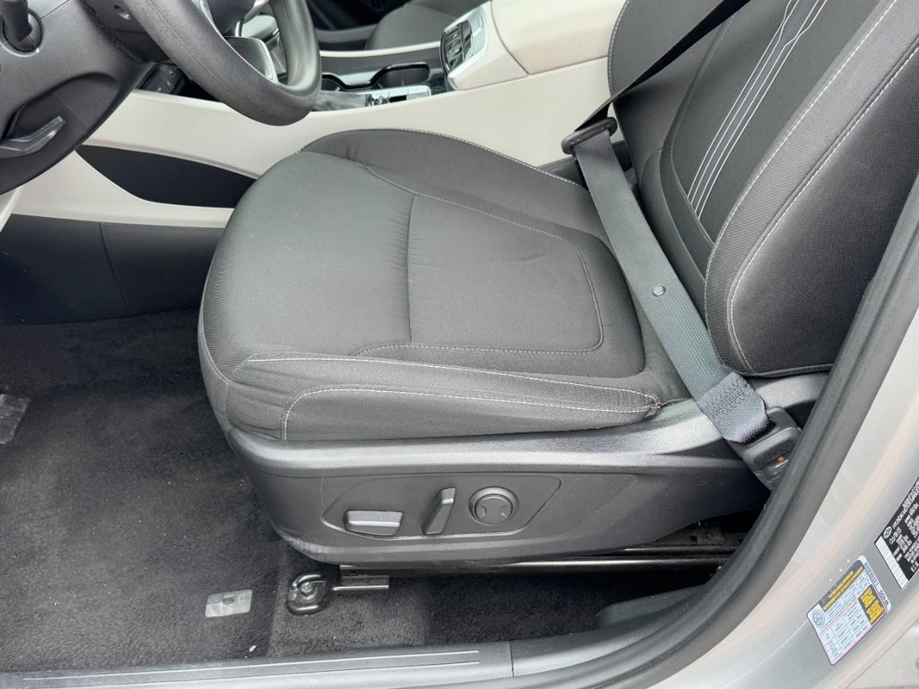 Hyundai Tucson Vehicle Full-screen Gallery Image 25