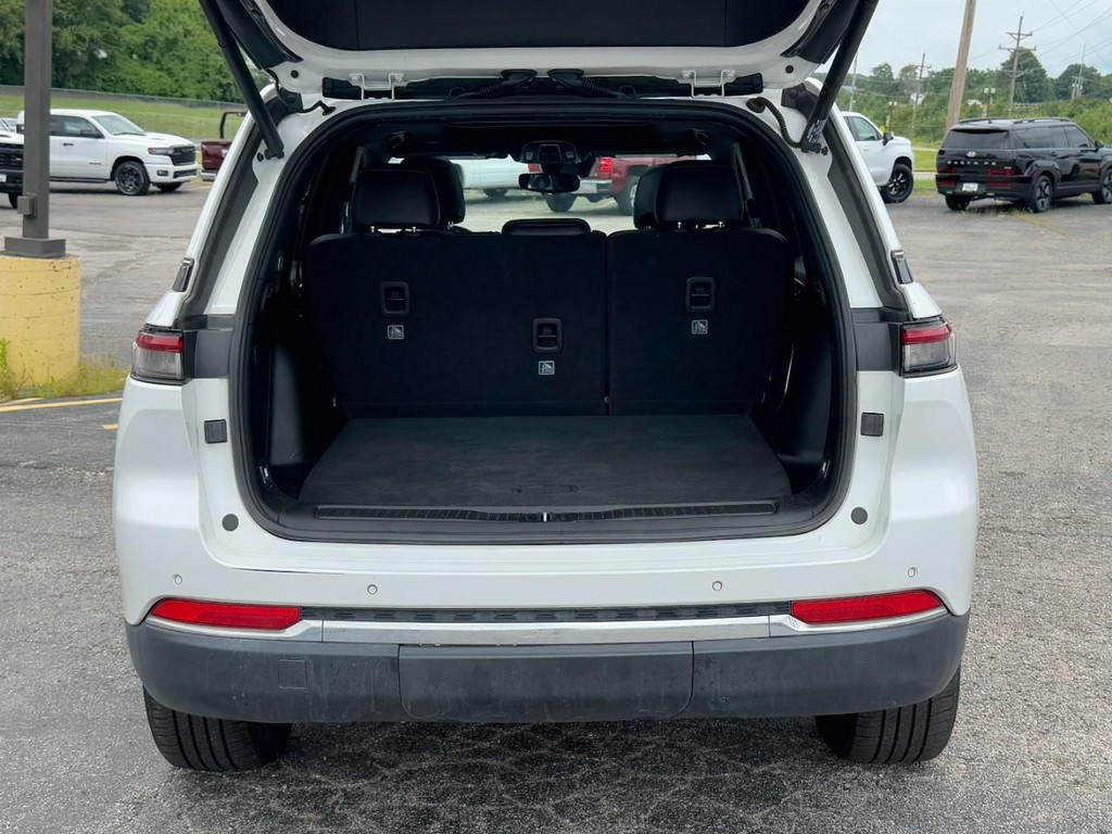 Jeep Grand Cherokee 4xe Vehicle Full-screen Gallery Image 06