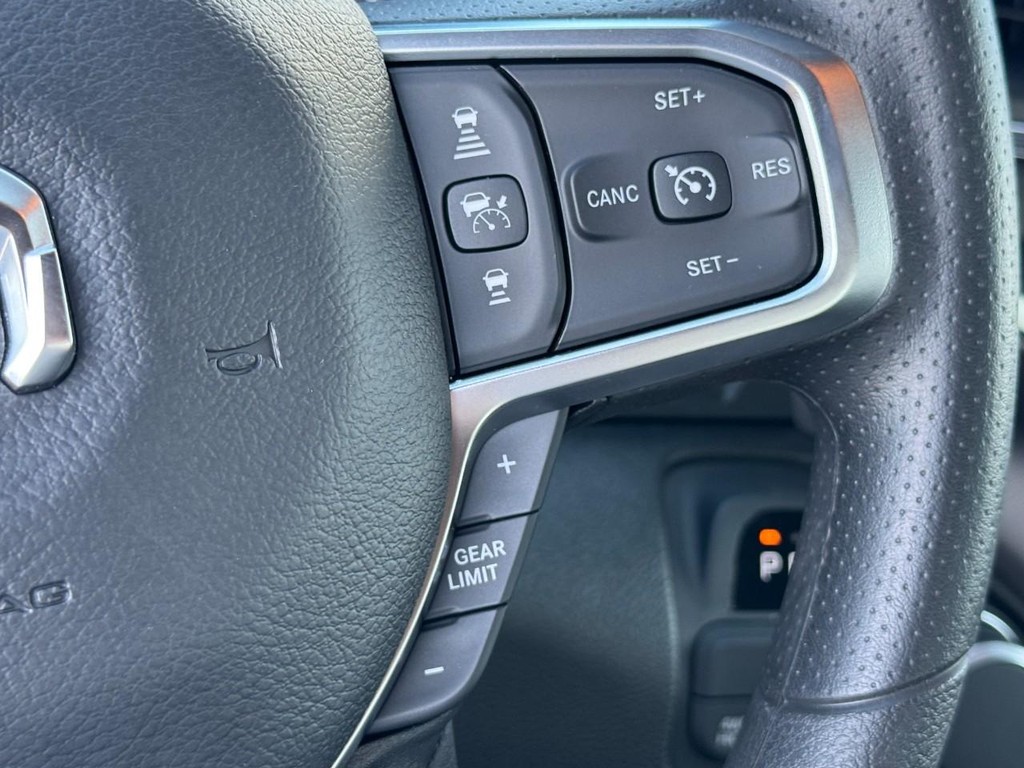 Ram 1500 Vehicle Full-screen Gallery Image 13