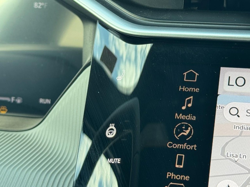 Jeep Cherokee Vehicle Full-screen Gallery Image 15