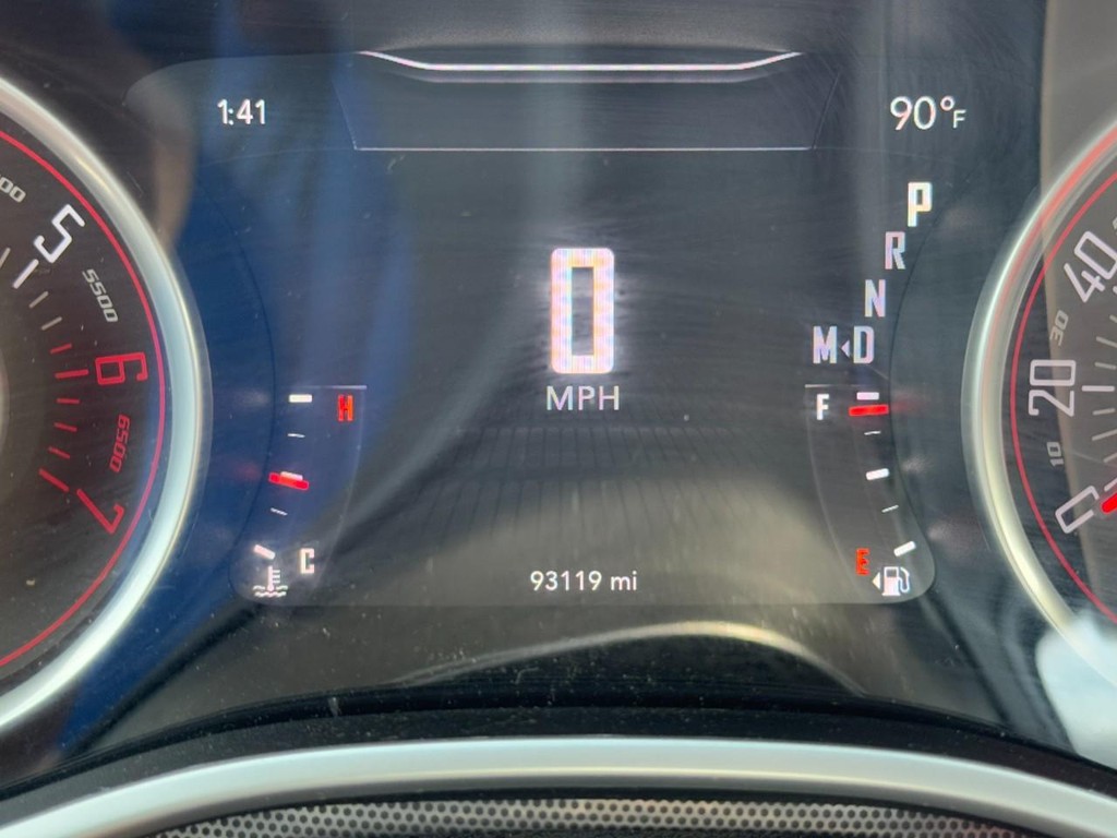 Dodge Challenger Vehicle Full-screen Gallery Image 21