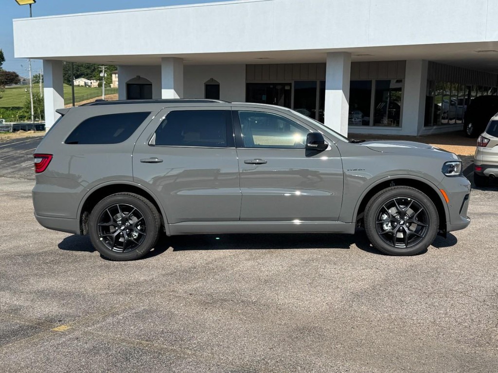 Dodge Durango Vehicle Full-screen Gallery Image 02