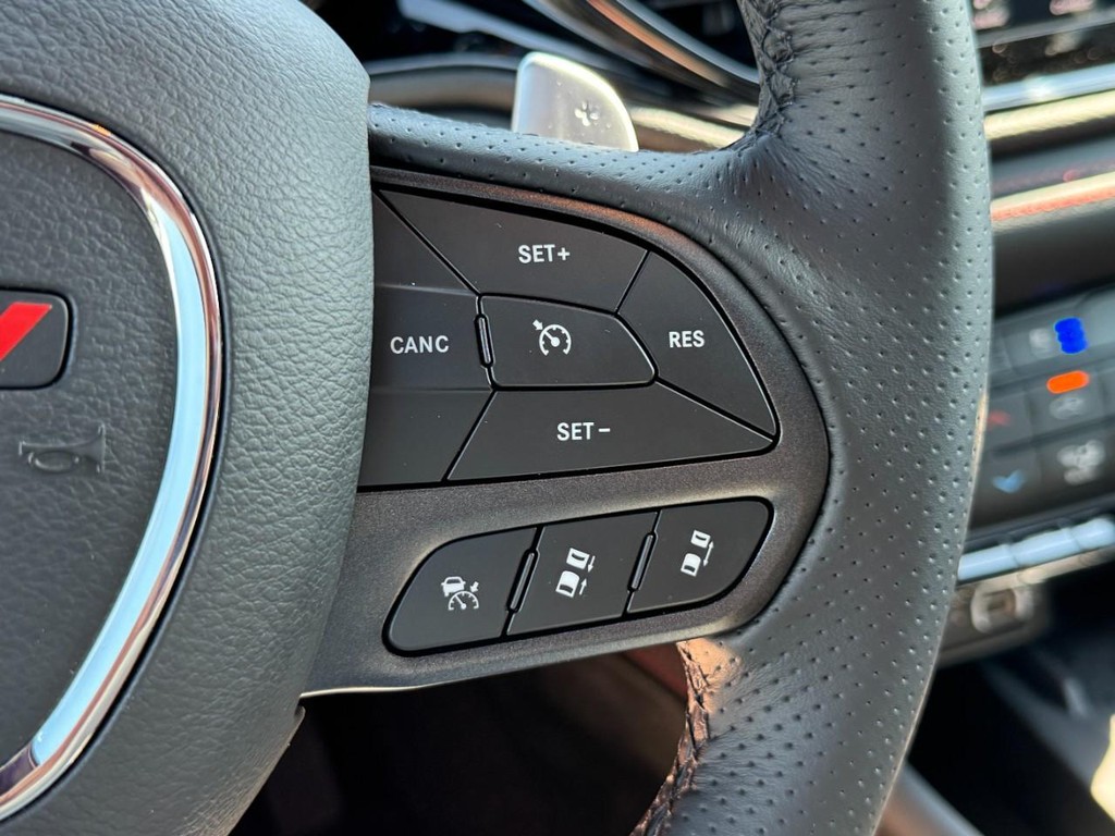 Dodge Durango Vehicle Full-screen Gallery Image 15